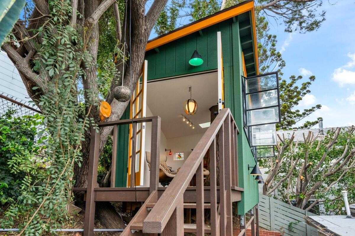 The Robinson Tree House In Silver *